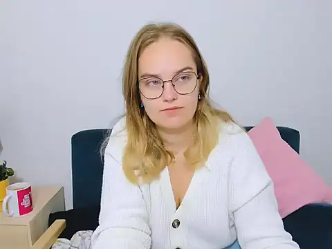 AliceCrazy69 online show from 10/04/25, 06:11