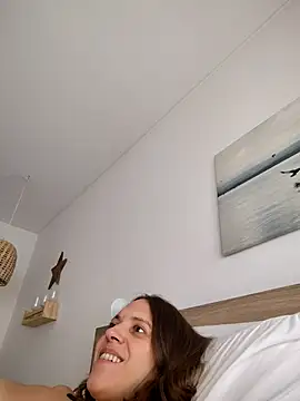 Snapshot of lauflor chatting on 03/01/26, 03:25 lauflor online show from 03/01/26, 03:25