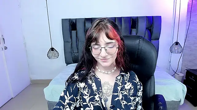 AfroditaLeclair online show from 11/10/25, 05:23