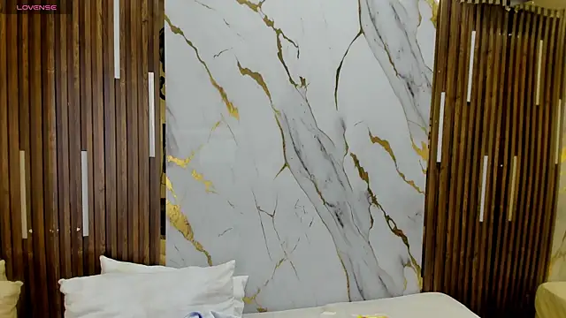 Snapshot of VictoriaDuart chatting on 11/21/25, 07:45 VictoriaDuart online show from 11/21/25, 07:45