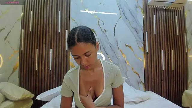 VictoriaDuart online show from 03/27/26, 08:08