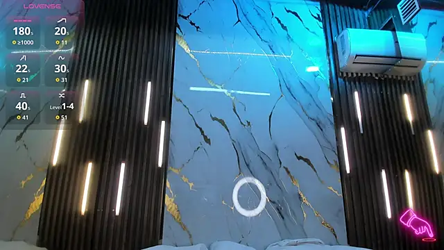 VictoriaDuart online show from 04/15/26, 08:53