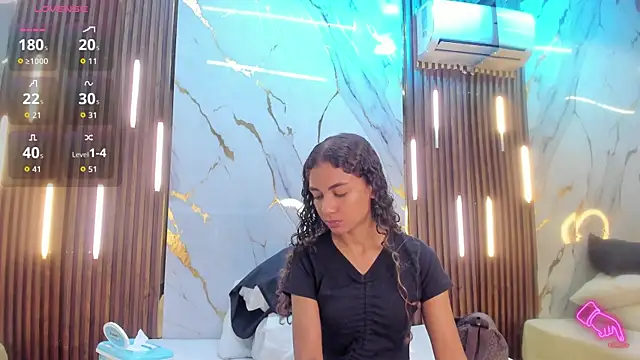 VictoriaDuart online show from 04/16/26, 09:39