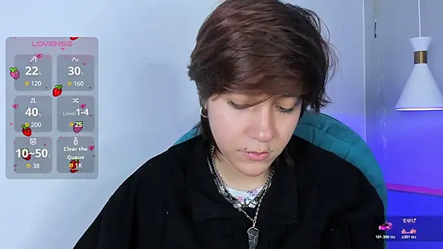 Tsuki Maru online show from 04/13/26, 07:41