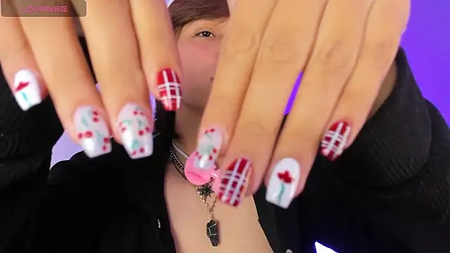 Tsuki Maru online show from 04/16/26, 07:14