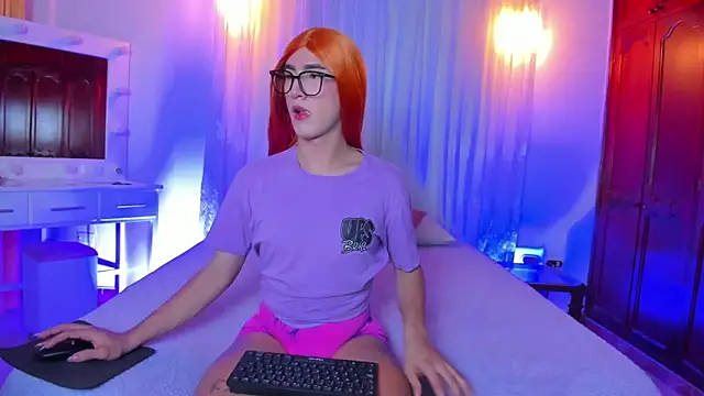 Snapshot of Shantal_777 chatting on 12/04/25, 02:43 Shantal 777 online show from 12/04/25, 02:43