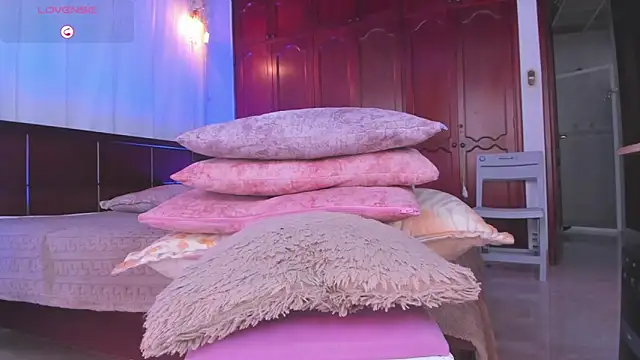 Shantal 777 online show from 03/03/26, 02:12