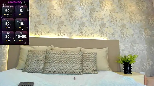 MilaGrace1 online show from 10/07/25, 10:23