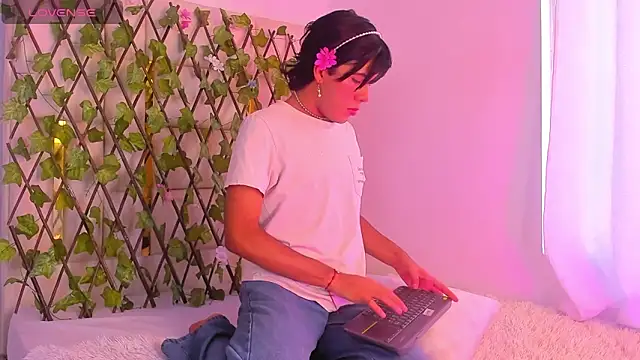 E R O S  online show from 06/19/26, 12:09