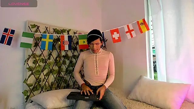 E R O S  online show from 06/27/26, 12:22