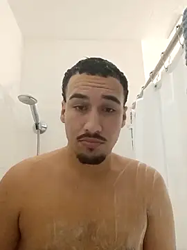 Jadriel23 online show from 10/08/25, 03:37