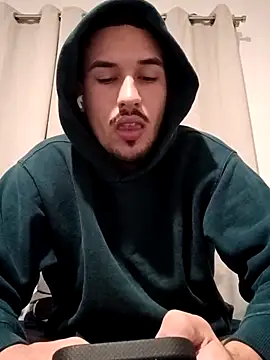 Jadriel23 online show from 10/13/25, 01:05