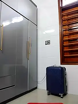 Snapshot of MaryyLy chatting on 12/19/25, 07:48 MaryyLy online show from 12/19/25, 07:48