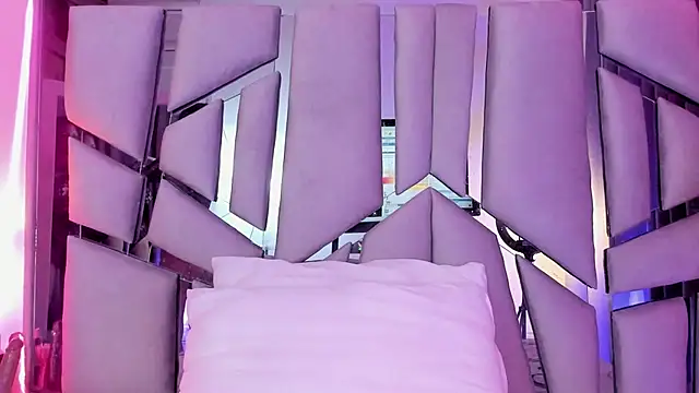  valeria saenz  online show from 11/29/25, 02:03