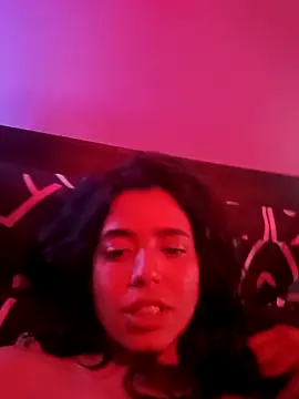 Maricamposs online show from 10/21/25, 08:48