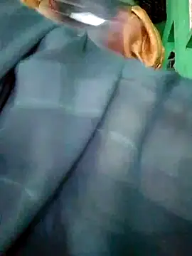 Snapshot of manish_hot473 chatting on 09/10/25, 08:03 manish hot473 online show from 09/10/25, 08:03