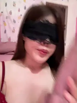Snapshot of ZinzinLy chatting on 03/15/26, 04:35 ZinzinLy online show from 03/15/26, 04:35