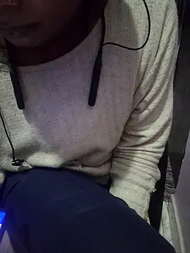 Snapshot of FUNS32514 chatting on 12/18/25, 03:56 FUNS32514 online show from 12/18/25, 03:56