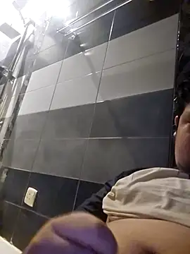 Snapshot of jedoo1213 chatting on 09/30/25, 06:57 jedoo1213 online show from 09/30/25, 06:57