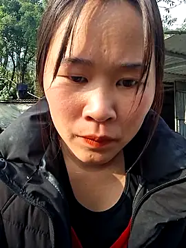 Snapshot of ALIENHR38 chatting on 12/21/25, 01:57 ALIENHR38 online show from 12/21/25, 01:57