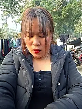 Snapshot of ALIENHR38 chatting on 01/13/26, 01:22 ALIENHR38 online show from 01/13/26, 01:22