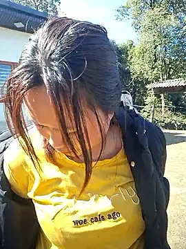 Snapshot of ALIENHR38 chatting on 02/05/26, 06:40 ALIENHR38 online show from 02/05/26, 06:40