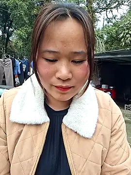 Snapshot of ALIENHR38 chatting on 02/11/26, 04:06 ALIENHR38 online show from 02/11/26, 04:06