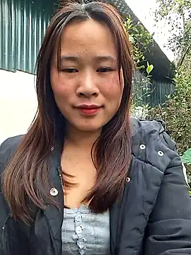 Snapshot of ALIENHR38 chatting on 02/15/26, 02:19 ALIENHR38 online show from 02/15/26, 02:19