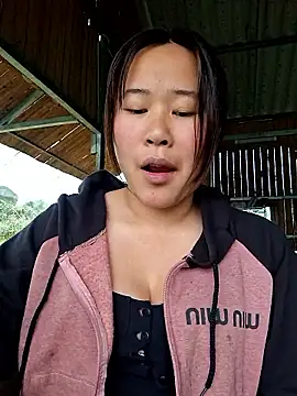 Snapshot of ALIENHR38 chatting on 03/24/26, 02:05 ALIENHR38 online show from 03/24/26, 02:05