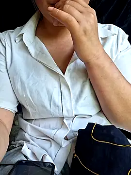 Snapshot of ALIENHR38 chatting on 04/05/26, 05:04 ALIENHR38 online show from 04/05/26, 05:04