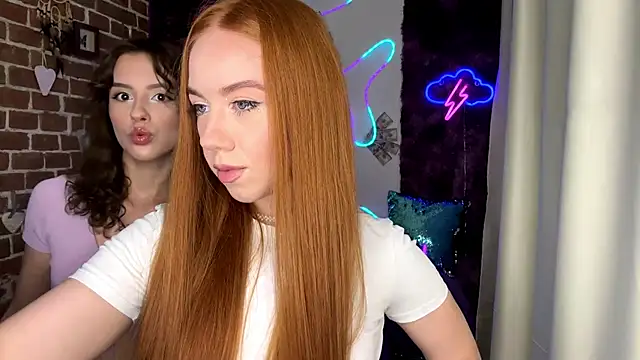 Snapshot of SpicyLolaSugarMaya chatting on 09/23/25, 06:49 SpicyLolaSugarMaya online show from 09/23/25, 06:49