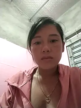 Snapshot of soope-00 chatting on 09/29/25, 03:33 soope-00 online show from 09/29/25, 03:33