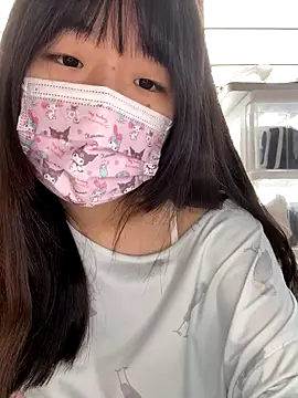 Snapshot of xx_Ojou_xx chatting on 12/18/25, 01:44 xx Ojou xx online show from 12/18/25, 01:44