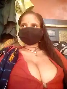 Snapshot of Sona_42i chatting on 09/19/25, 08:38 Sona 42i online show from 09/19/25, 08:38