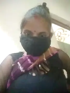 Snapshot of Sona_42i chatting on 10/04/25, 02:04 Sona 42i online show from 10/04/25, 02:04