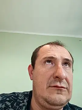 zurab39 online show from 11/28/25, 11:02