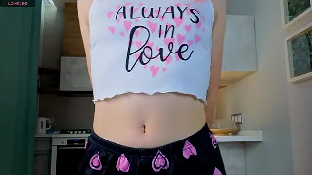 JuliannaWenger online show from 10/21/25, 04:30