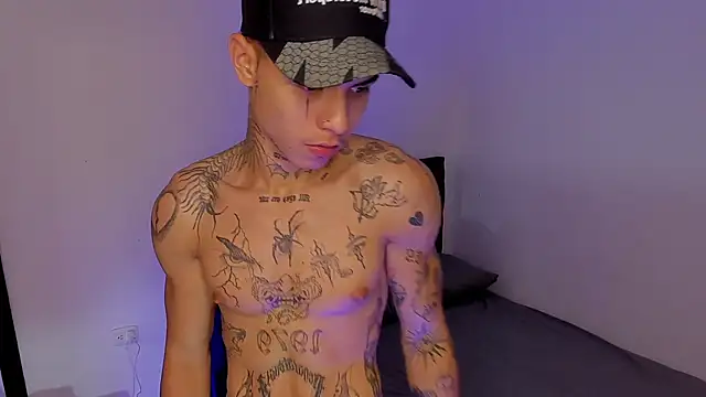 Snapshot of john_mystic chatting on 10/01/25, 03:01 john mystic online show from 10/01/25, 03:01