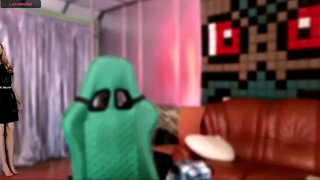 Snapshot of KatrinClark chatting on 09/22/25, 04:53 KatrinClark online show from 09/22/25, 04:53