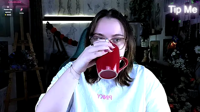 Snapshot of KatrinClark chatting on 10/10/25, 05:01 KatrinClark online show from 10/10/25, 05:01