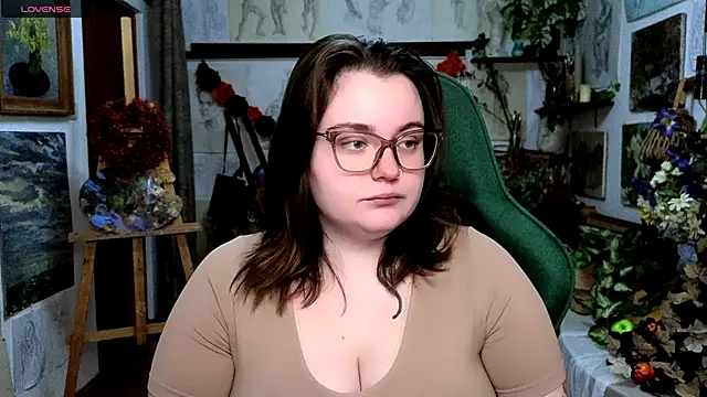 Snapshot of KatrinClark chatting on 10/18/25, 04:08 KatrinClark online show from 10/18/25, 04:08