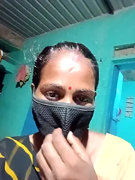 Snapshot of Maya_cut chatting on 09/13/25, 04:07 Maya cut online show from 09/13/25, 04:07