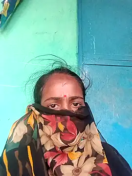 Snapshot of Maya_cut chatting on 09/17/25, 03:41 Maya cut online show from 09/17/25, 03:41