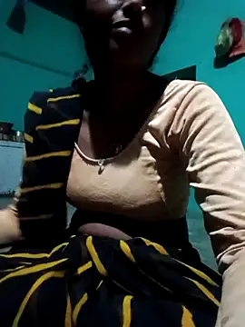 Snapshot of Maya_cut chatting on 10/03/25, 02:14 Maya cut online show from 10/03/25, 02:14