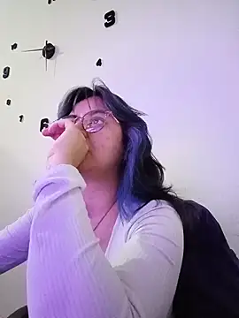 Snapshot of LylaVixxen chatting on 03/25/26, 06:19 LylaVixxen online show from 03/25/26, 06:19