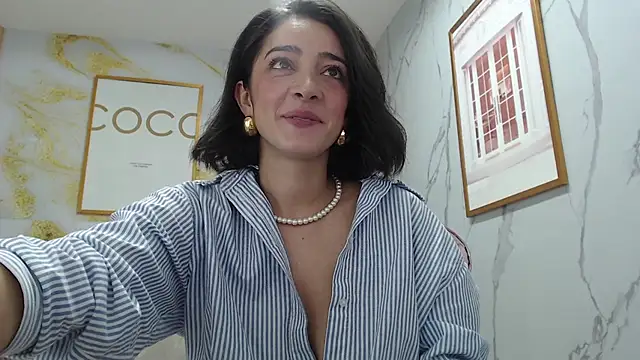 sara lopez s online show from 09/16/25, 01:45