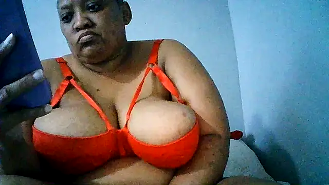 Yellobonepussy online show from 09/30/25, 01:38