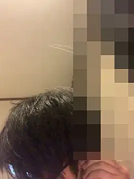 Snapshot of nowariwish chatting on 04/15/26, 10:33 nowariwish online show from 04/15/26, 10:33