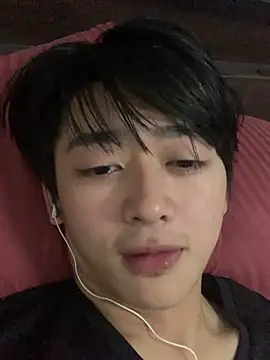 Snapshot of nowariwish chatting on 04/24/26, 08:33 nowariwish online show from 04/24/26, 08:33