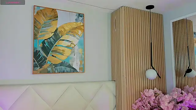 Mila Hank  online show from 03/23/26, 12:31